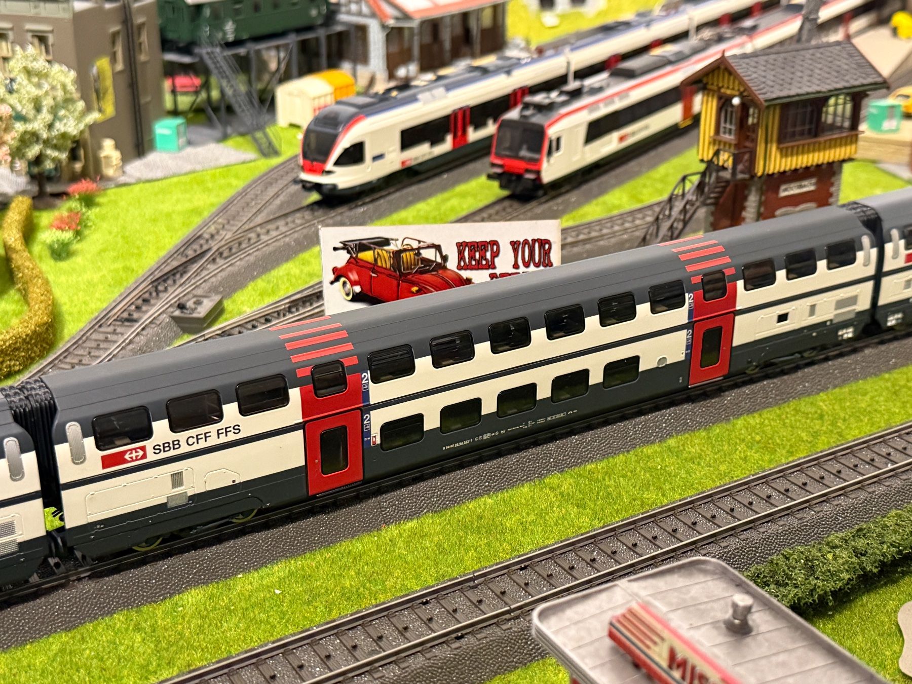 Roco Modelleisenbahnen: Roco - SBB IC 2000 mit Verstärkungsmodul - h0, AC, digital – Gebraucht aus Solothurn von NB_SO 4