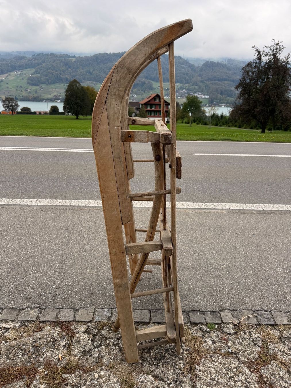 Schlitteln: Antiker Holzschlitten – Gebraucht aus Sachseln von BONATI01 2