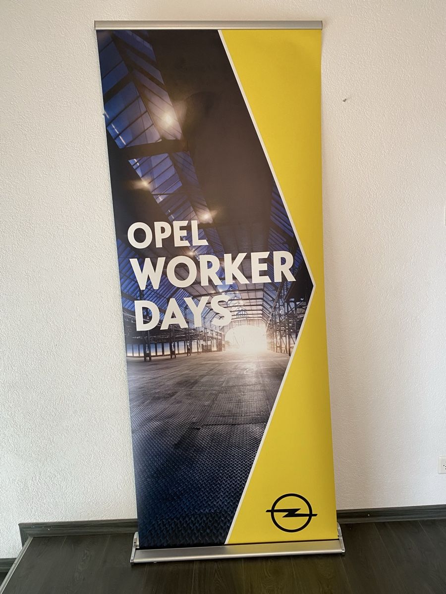 Allestimento di negozi e stand fieristici: Roll up Banner von Opel Work Days – Usato da Hägglingen venduto da kar_v9qf