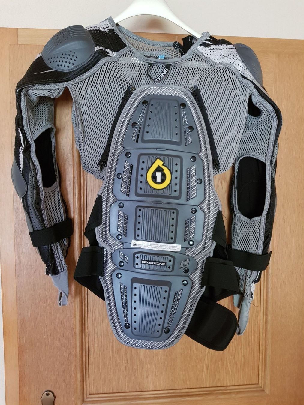 Schutz & Schoner: Neu, Motocross Protektorenjacke – Neu und originalverpackt aus Morens FR von Kiscica 3