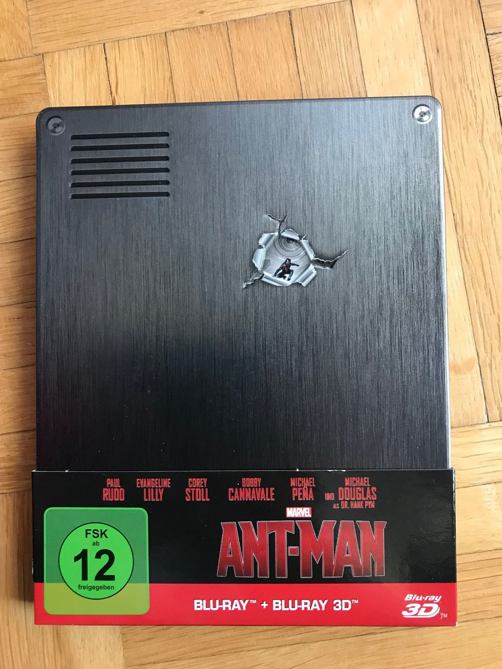 Alle DVDs: Ant-Man - Steelbook - Blu-ray + Blu-ray 3D – Gebraucht aus Zürich von Malcom