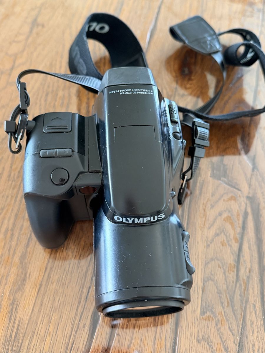 Olympus Fotocamera: Olympus IS-1000 Spiegelreflexkamera mit Zoomobjektiv – Usato da Zürich venduto da Gadgets2020 4