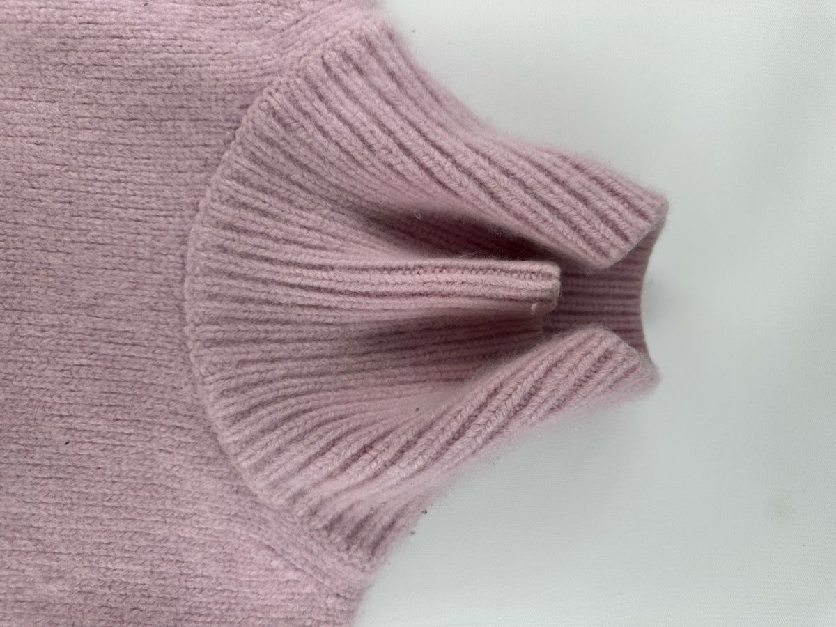 Celine Pulls & Sweat-shirts: Celine Rollkragenpullover Gr. S, Rosa, – D'occasion à Luzern par kim221080 2