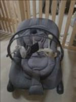 Babywippe grau gut erhalten