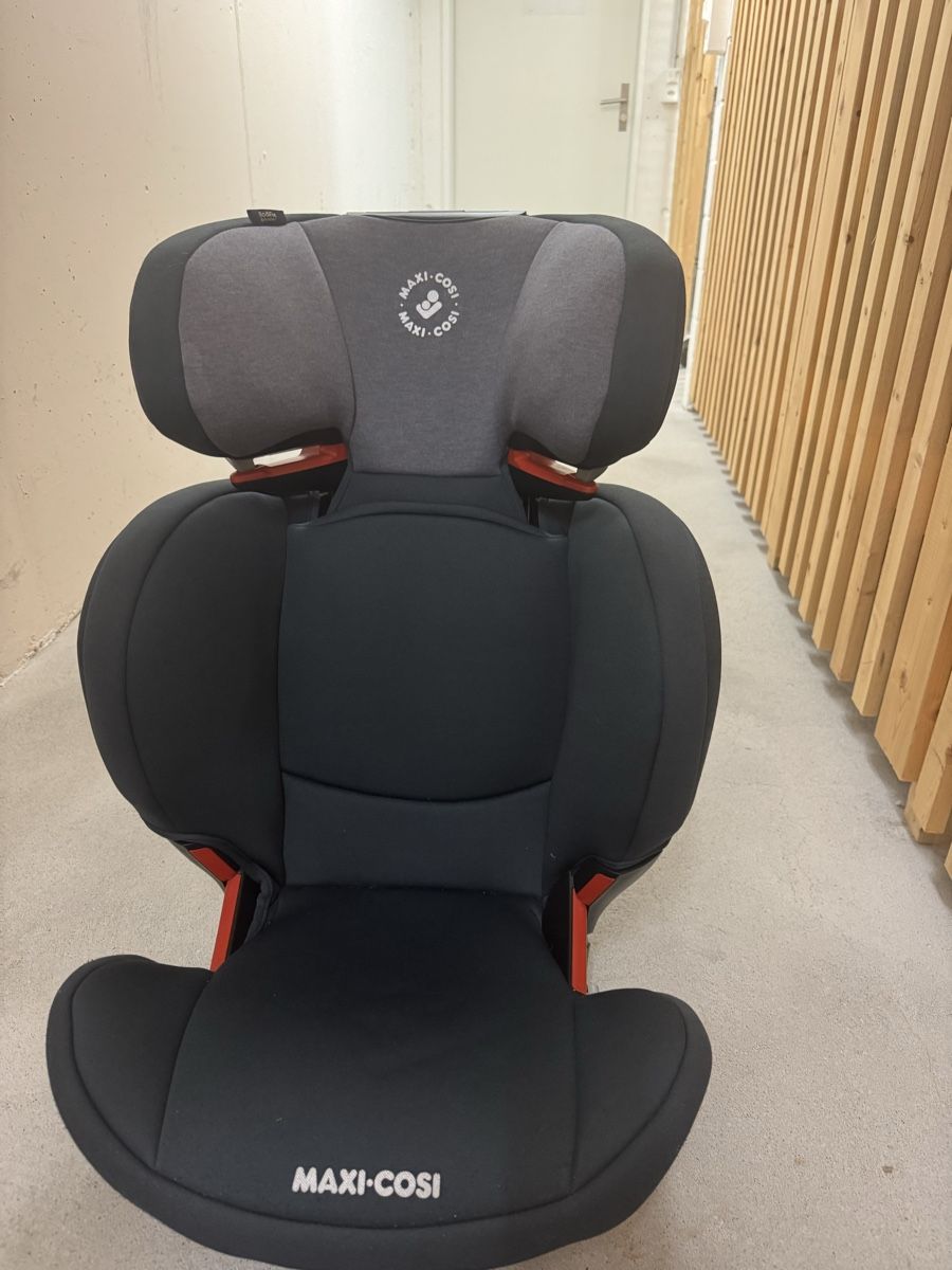 Maxi-Cosi Seggiolini per auto: Kindersitz für Auto – Usato da Zürich venduto da ringhio22 1