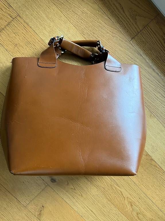Taschen für Damen: Leather Bag - ZARA  – Gebraucht aus Wallisellen von Marij1986