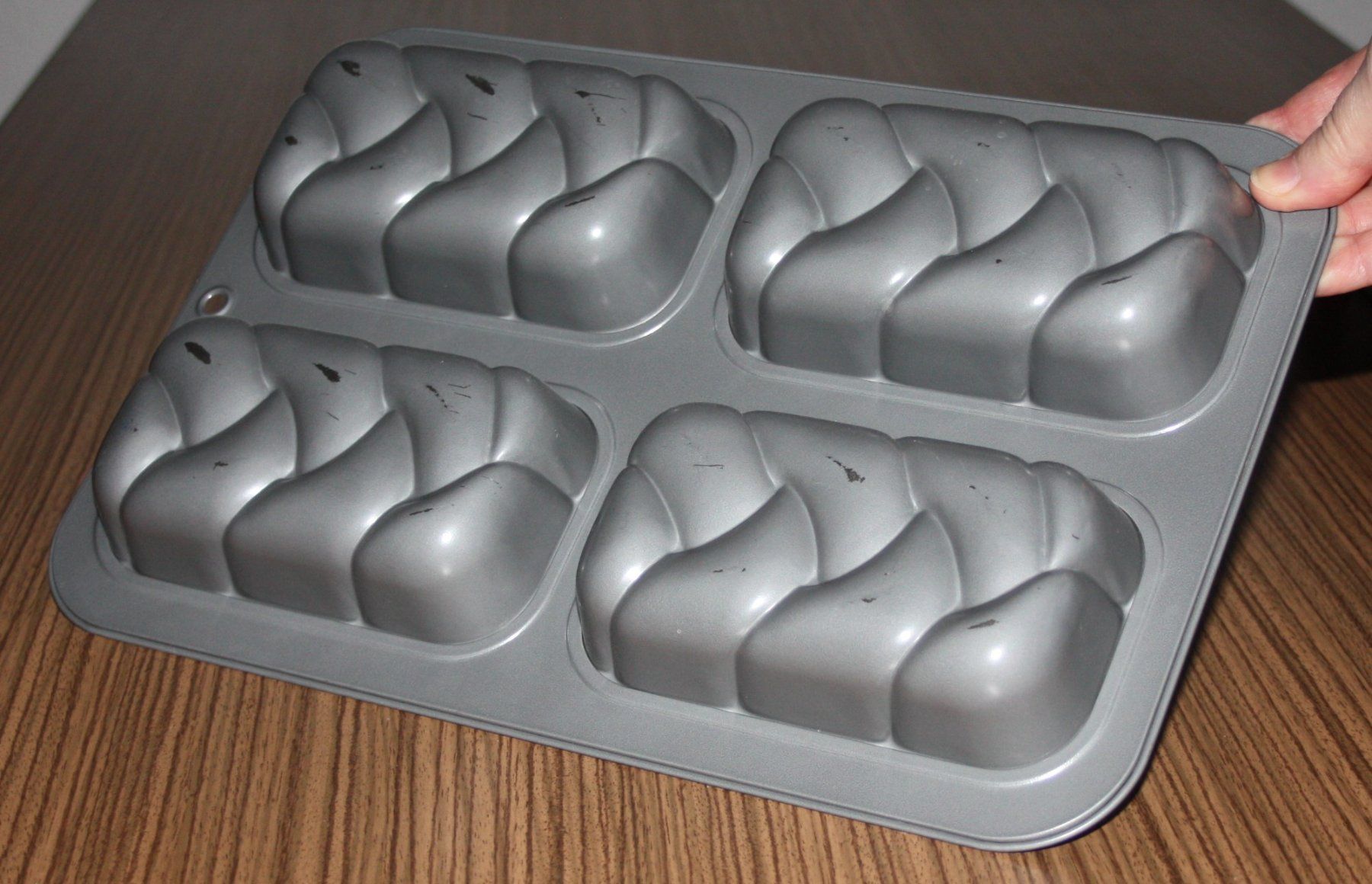 Backformen: Backblech 4 Zöpfli 15.5x8.5x3.8cm – Gebraucht aus Flüelen von Diversicum-Shop 2