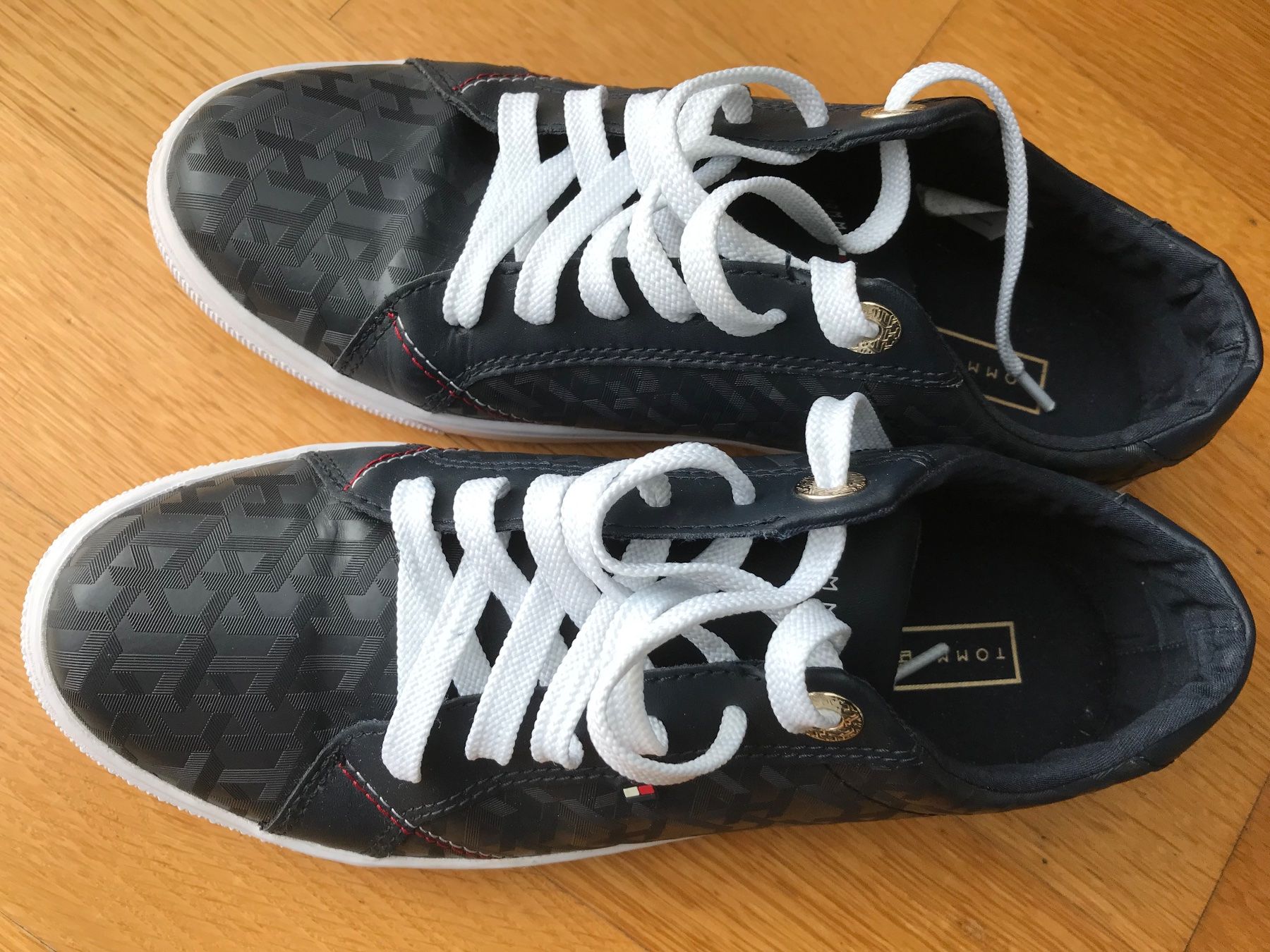 Tommy Hilfiger Scarpe da donna: SNEAKERS TOMMY HILFIGER Gr 37 – Usato da St.Gallen venduto da bubo2008 4