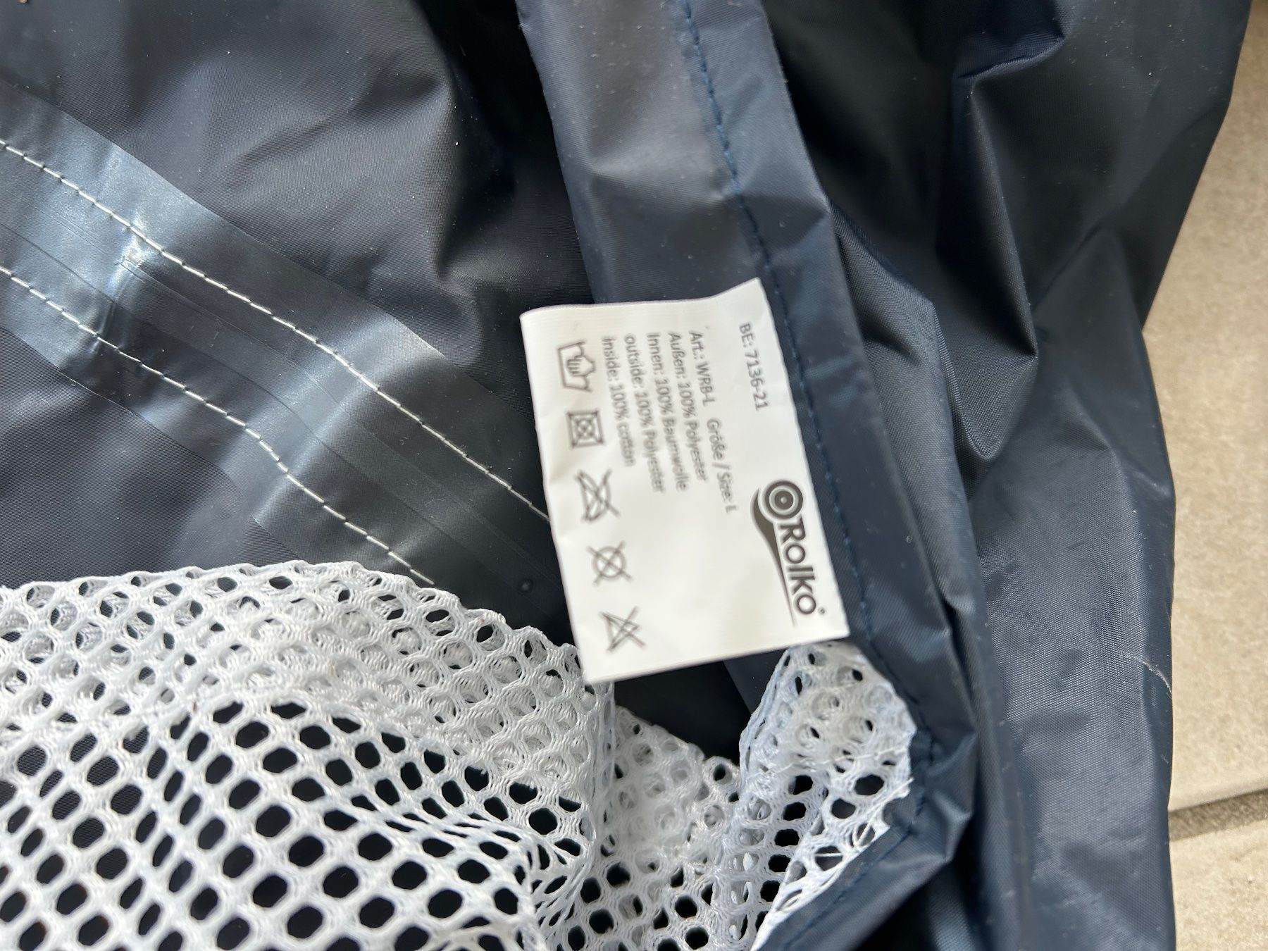 Altro in  Abbigliamento & Accessori: Rollstuhl Regencape von Rolko – Nuovo (secondo la descrizione) da Mörigen venduto da Knopf63 3