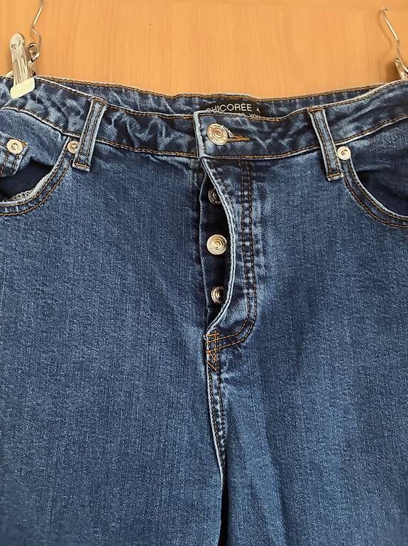 Jeans: Blaue Jeans 42 – Gebraucht aus Alterswilen von mur_x9pn 2