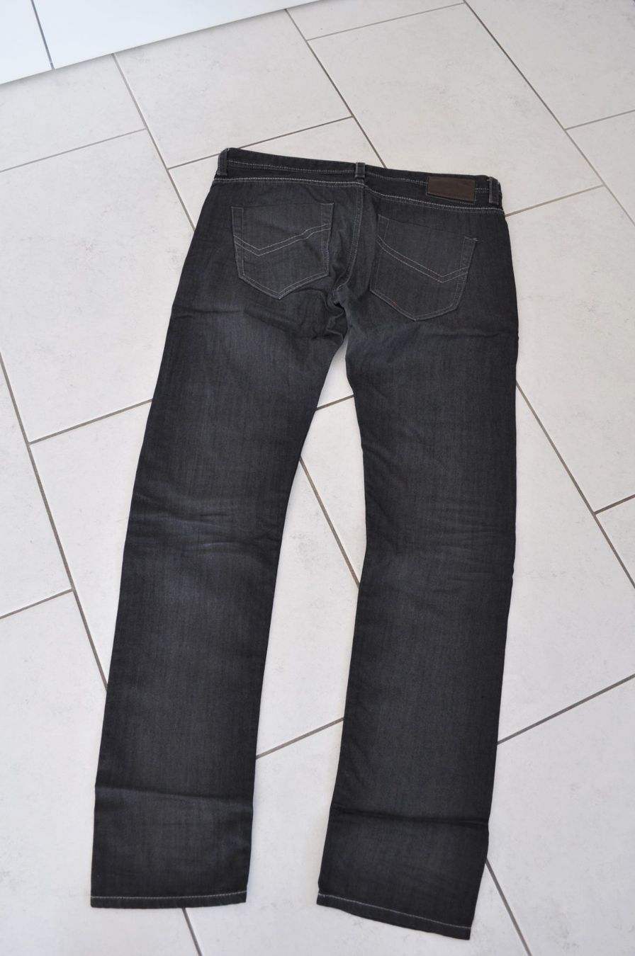 Jeans: Tom Tailor Jeans – Usato da Grüsch venduto da Benggeli 2