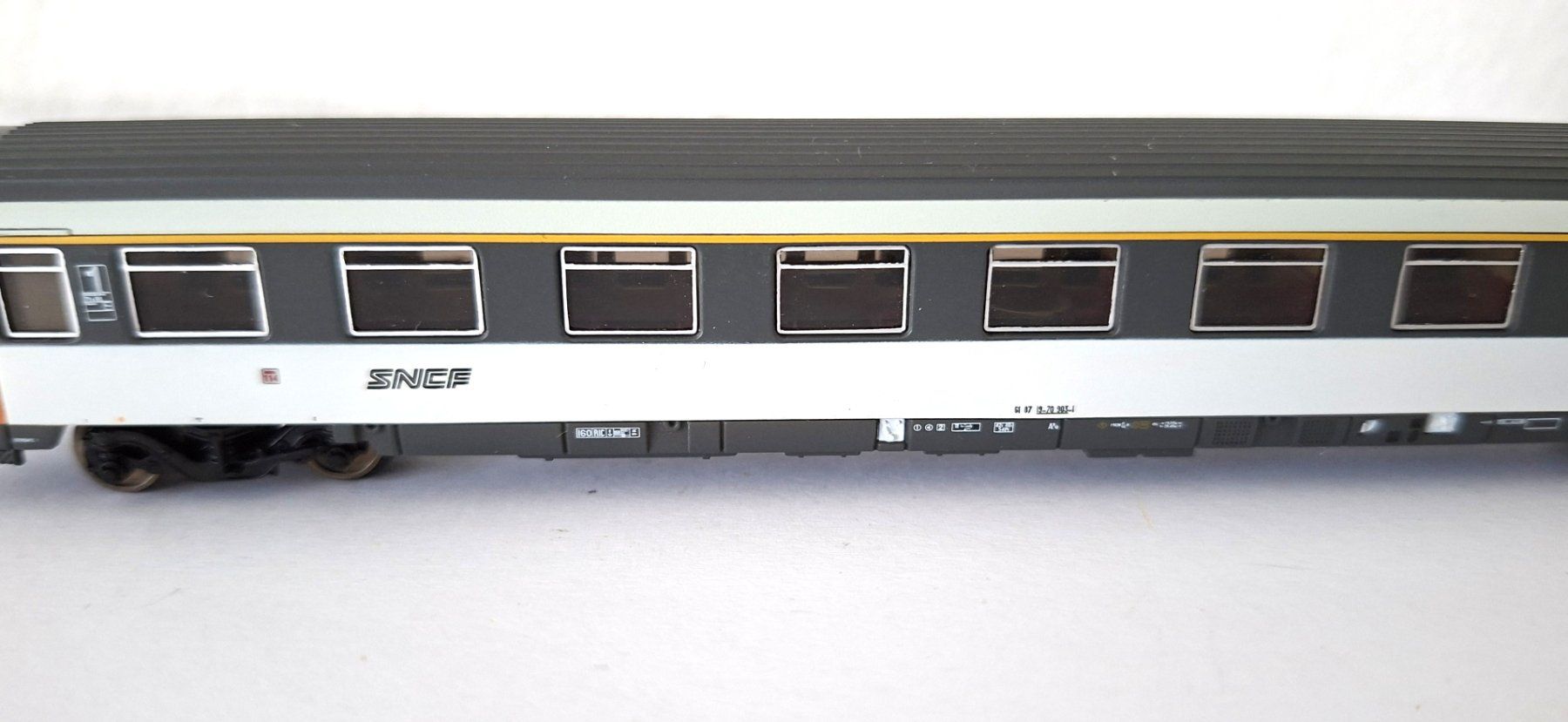 Arnold Modellini di ferrovie: Arnold SNCF 1. Klasse – Usato da Biberist venduto da Ntrains 3