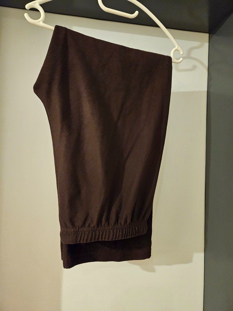 Completi & Tailleur: Neuw. Fleece Trainer - beige/braun - Gr.46 – Nuovo (secondo la descrizione) da Uznach venduto da Laeuffer 1