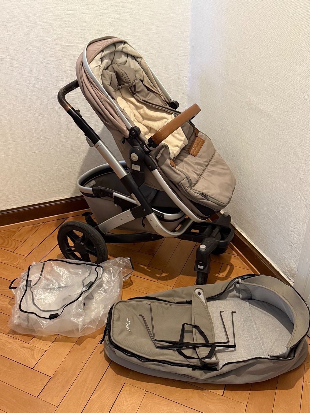 Joolz Poussette: Joolz Kinderwagen mit Zubehör + Babyschale – D'occasion à Basel par badewannenpiratin