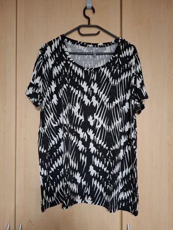 T-Shirt Gr. 44, schwarz-weiss gemustert
