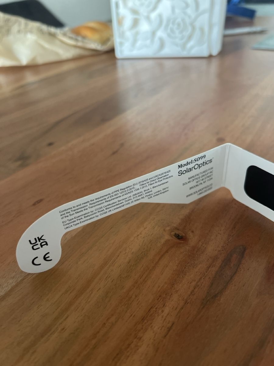 Lunettes & Verres: Sonnenfinsterniss Brille / Solar Optics Eclipse – Neuf (Voir description) à Sins par angeltorres 1