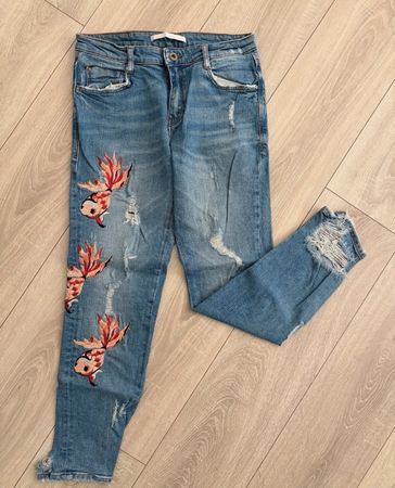Jean skinny brodé Zara - Taille 36 - Parfait pour l'été !