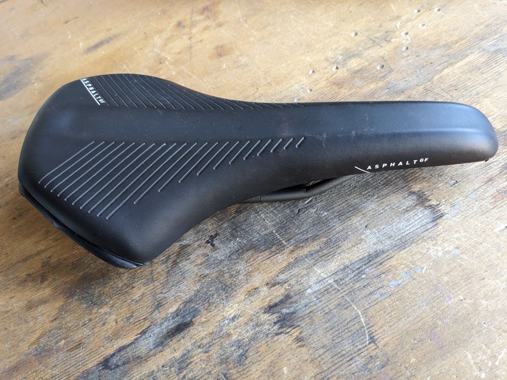 selle royal asphalt saddle