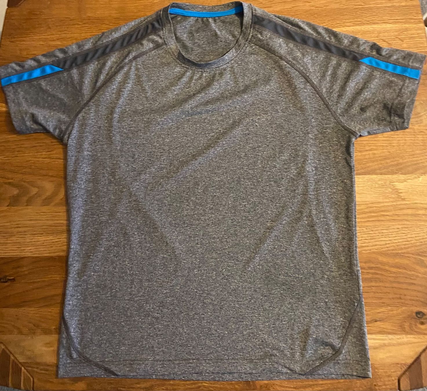 Fila T-shirt: FILA Funktionsshirt in Graumeliert, Gr. L, BRIEF – Usato da Bassersdorf venduto da TB01011