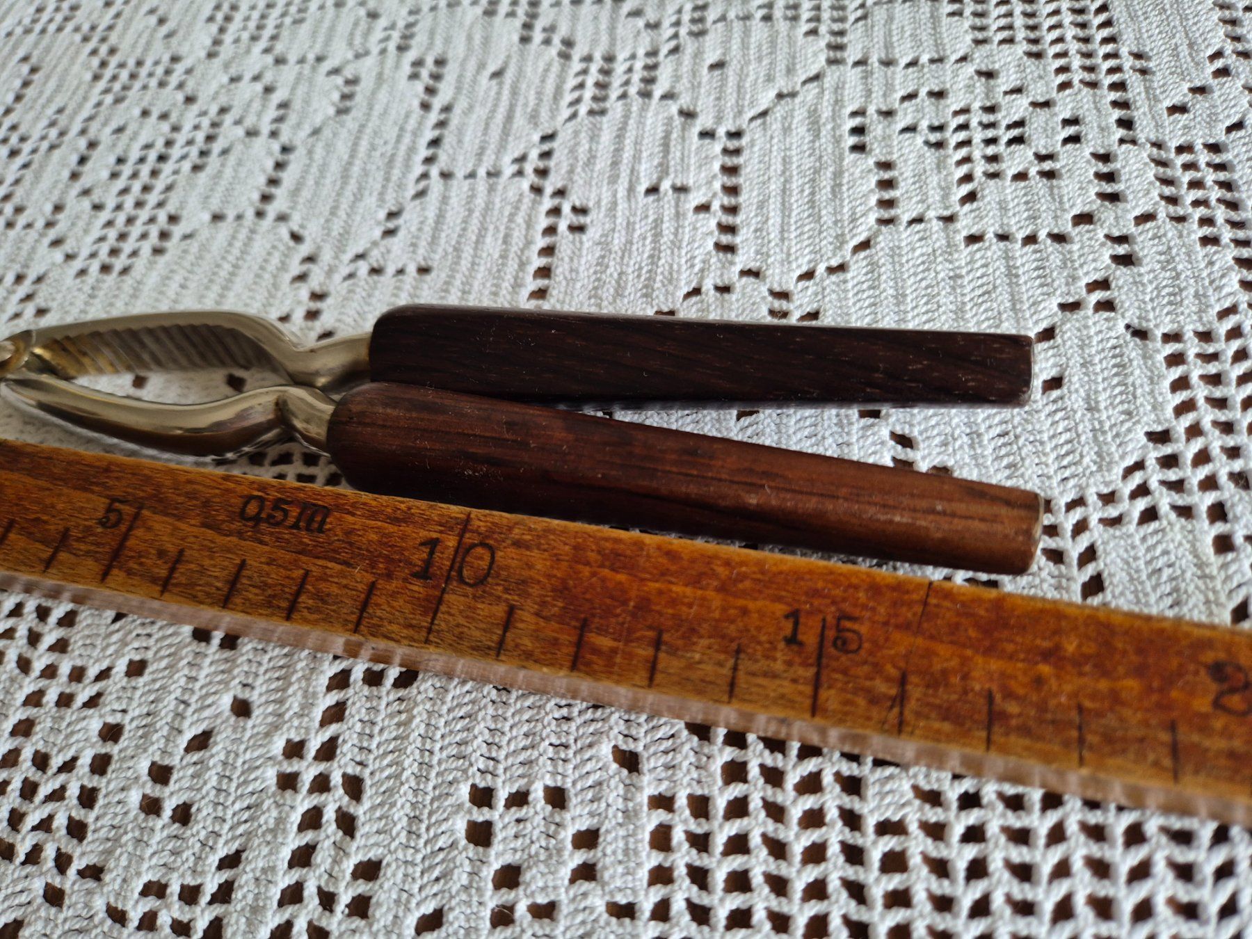 Elettrodomestici da cucina: Nussknacker aus Holz und Metall – Usato da Bern venduto da aronari 4