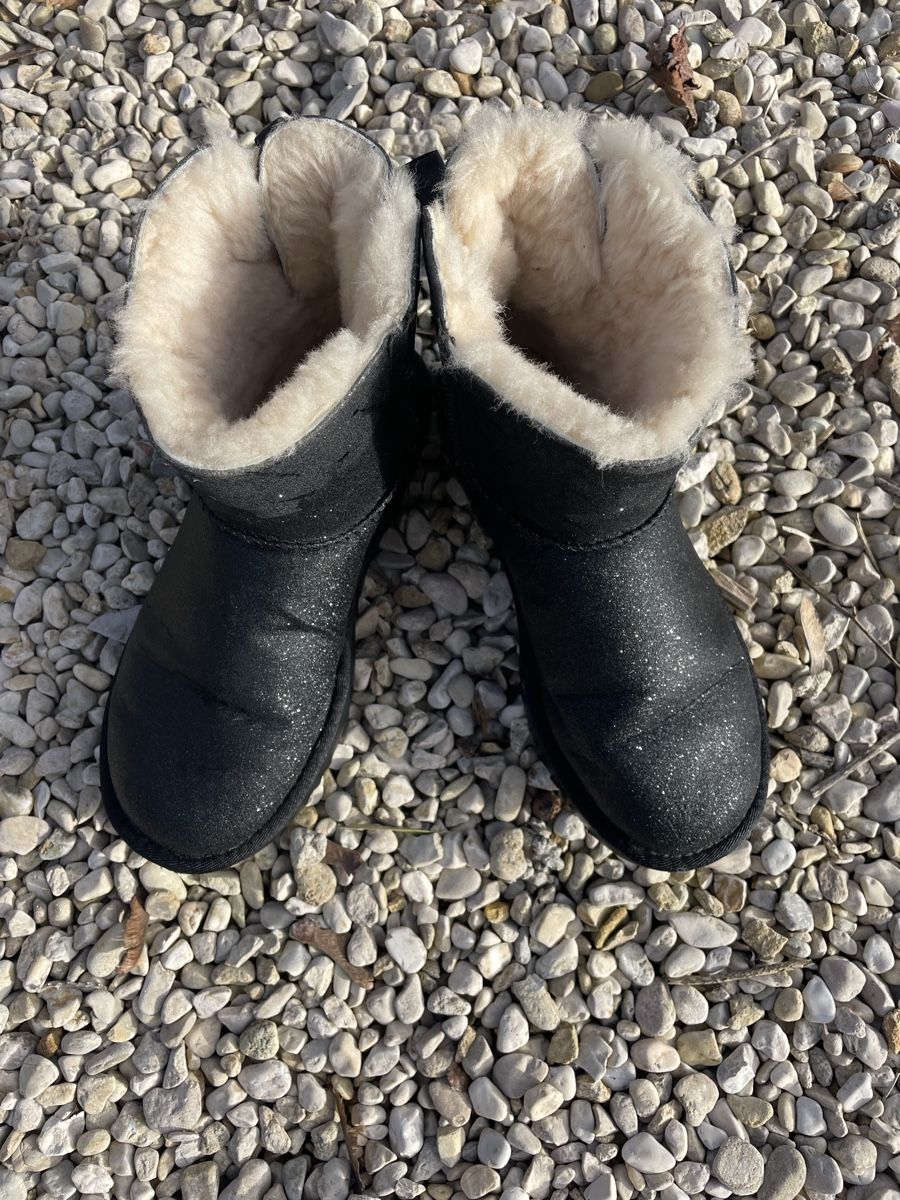 Ugg Scarpe da donna: Ugg Boots – Nuovo (secondo la descrizione) da Riehen venduto da debbiadina 2