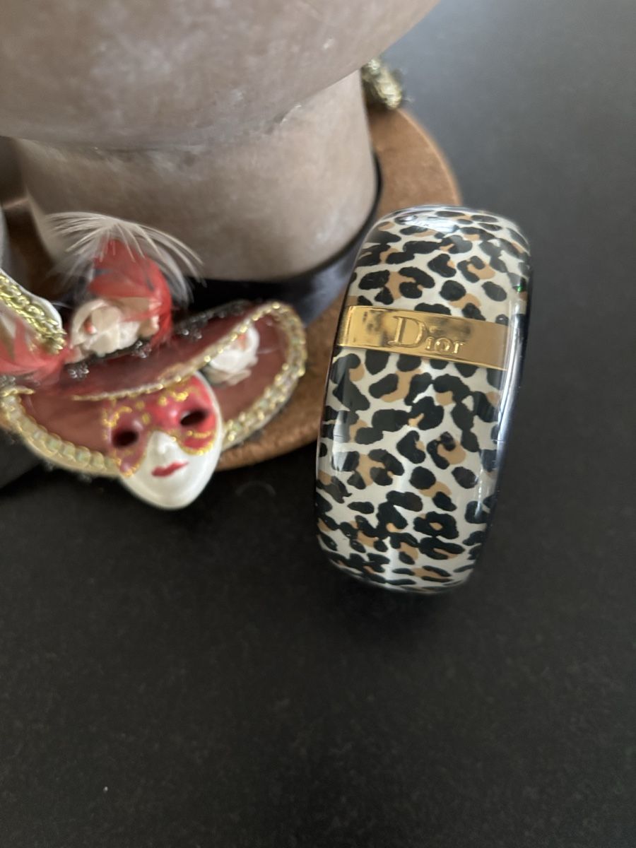 Dior Bracciali & Braccialetti: Dior Bangle Bracelet - Leopard Print, Chic Accessory! – Usato da Buchrain venduto da Mr.Kim 4