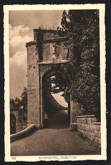 Cartoline postali: AK Rapperswil, Blick durch das Burgtor – Usato da Berlin venduto da bartko-reher