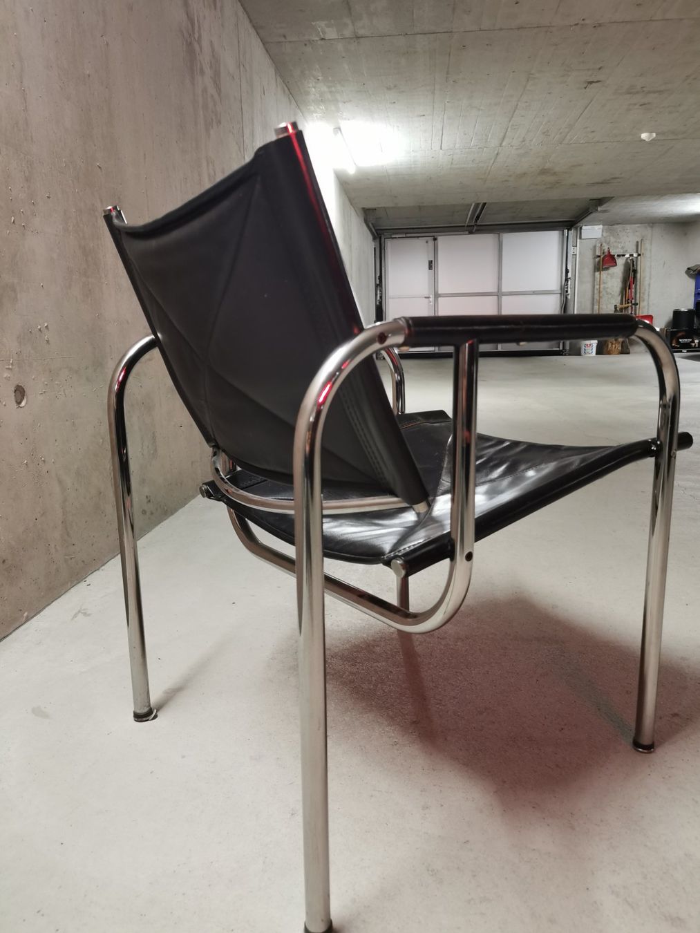 Strässle Poltrone: Sessel Omega von Strässle Eichenberger (design, selten!) – Usato da Horgen venduto da capric1 1