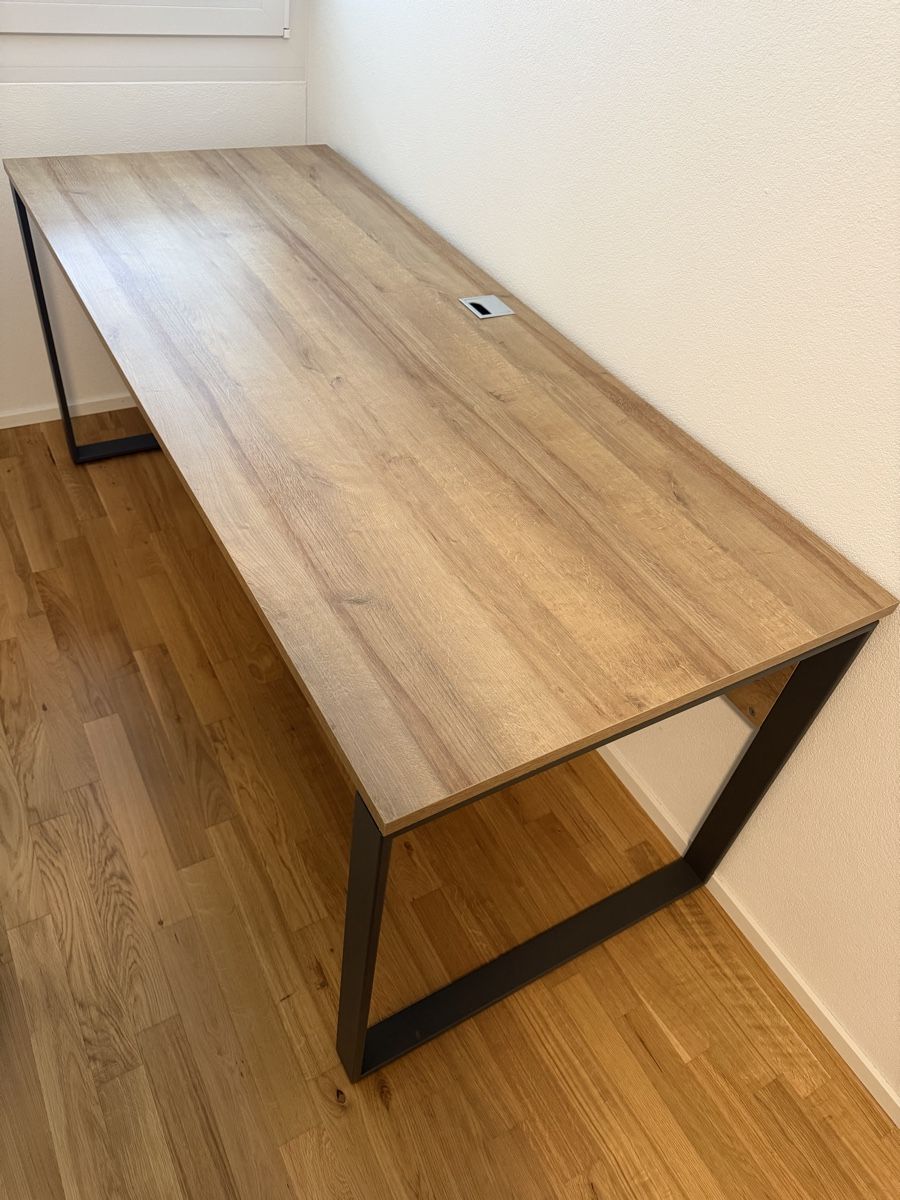 Pfister Scrivanie: Bürotisch 180cm – Usato da Wohlen AG venduto da dan_hk69 2