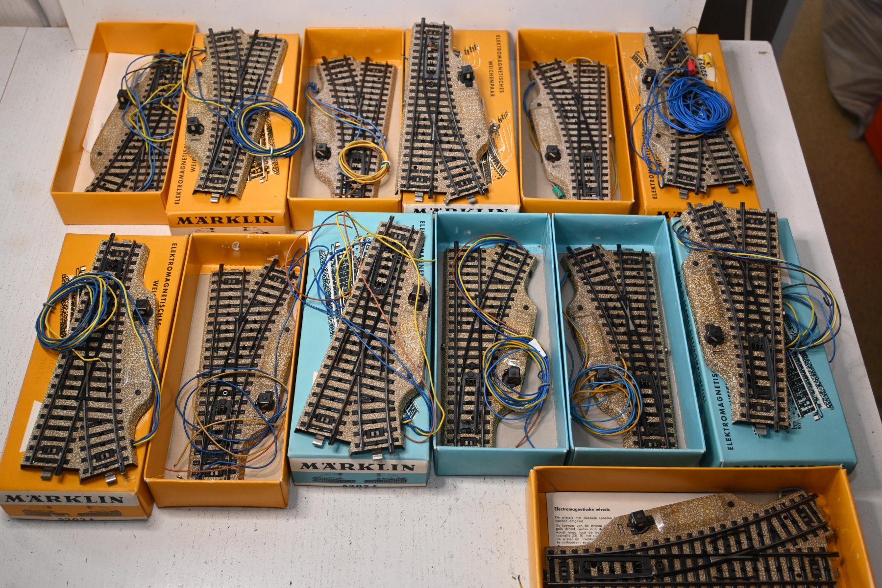 Märklin Modellini di ferrovie: Diverse Märklin M Weichen 5202 mit OVP – Usato da Laupen ZH venduto da Zmoewe 1