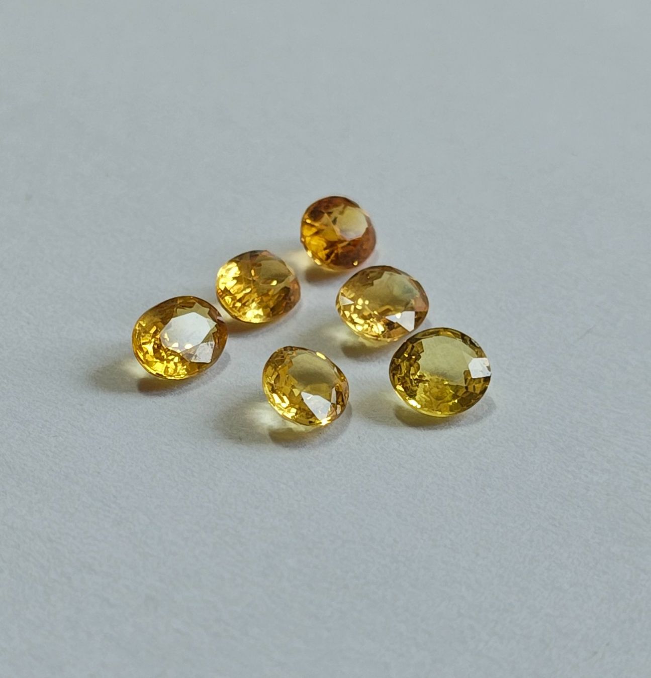 Pierres précieuses: * SAPHIRS JAUNES NATURELS de 0.60 ct – Neuf (Voir description) à La Chaux-de-Fonds par j-aime-les-gemmes 1