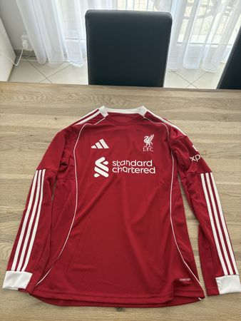 Liverpool FC Trikot Langarm rot Grösse M neuwertig