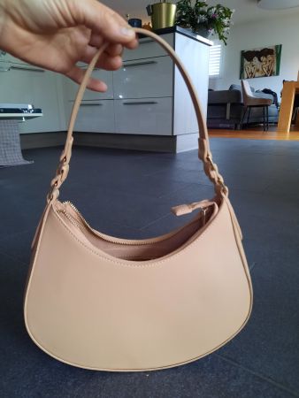 Damen Tasche klein ungetragen