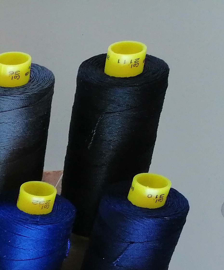 Cordicelle & Fili: Nähfaden Gütermann 70 mit 700m - 2111 schwarz – Nuovo e nell'imballaggio originale da Winterthur venduto da LederSchneiderei 6