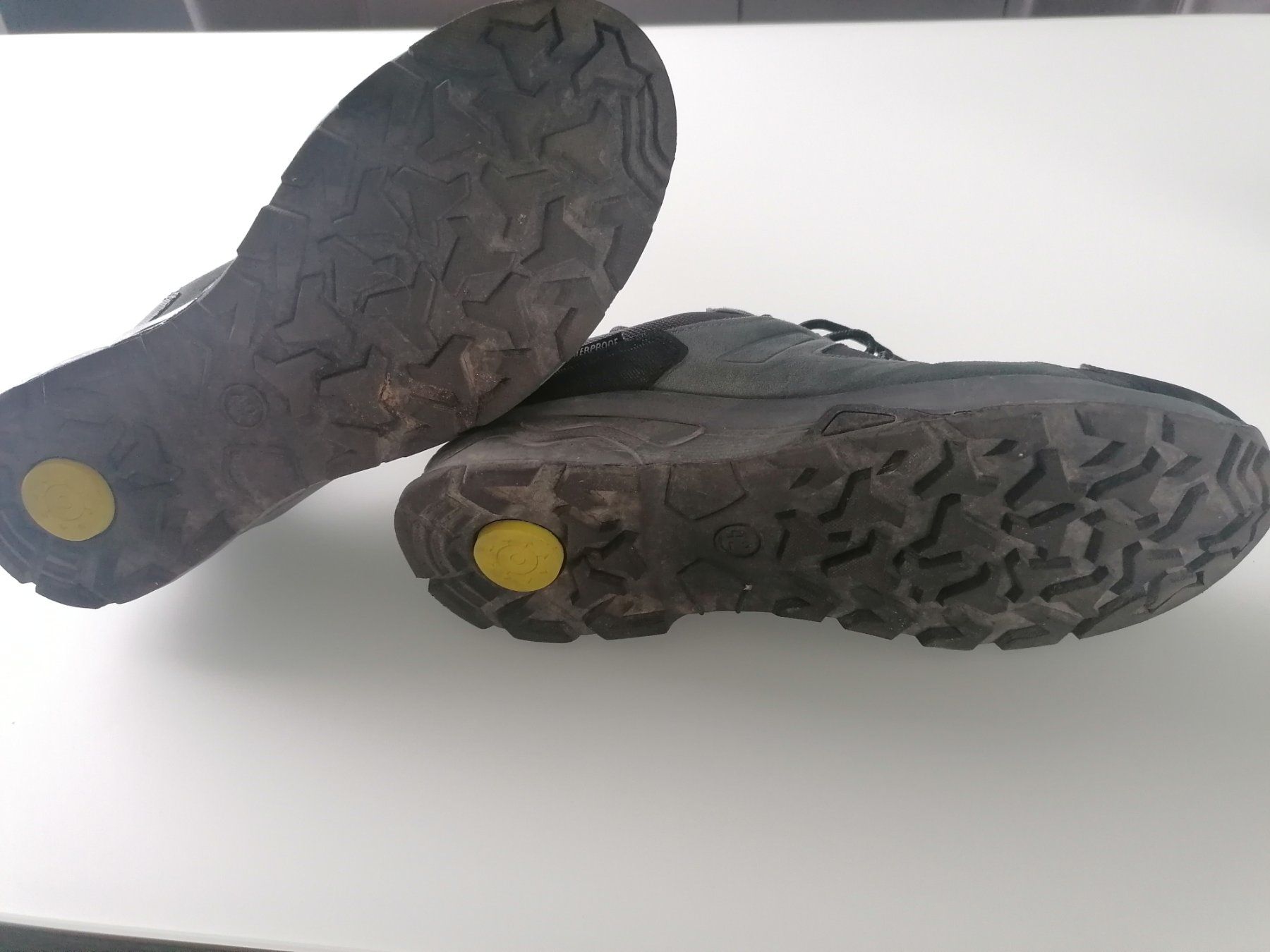 Scarpe da uomo: Guter Zustand: Wanderschuhe Herren 42 – Usato da Uster venduto da Smilla07 6
