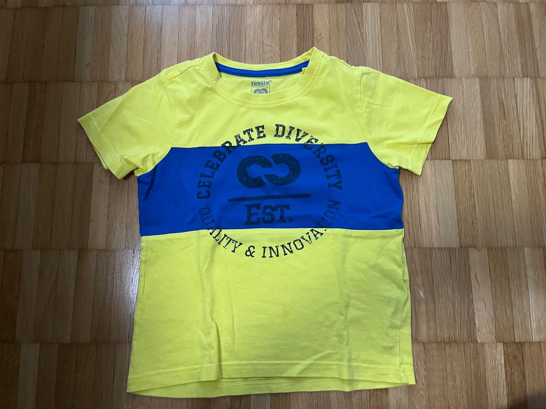 Camicie, T-shirt & Polo: T-Shirt KInder Gr. 110/116 – Usato da Jona venduto da Good_luck1_ 2