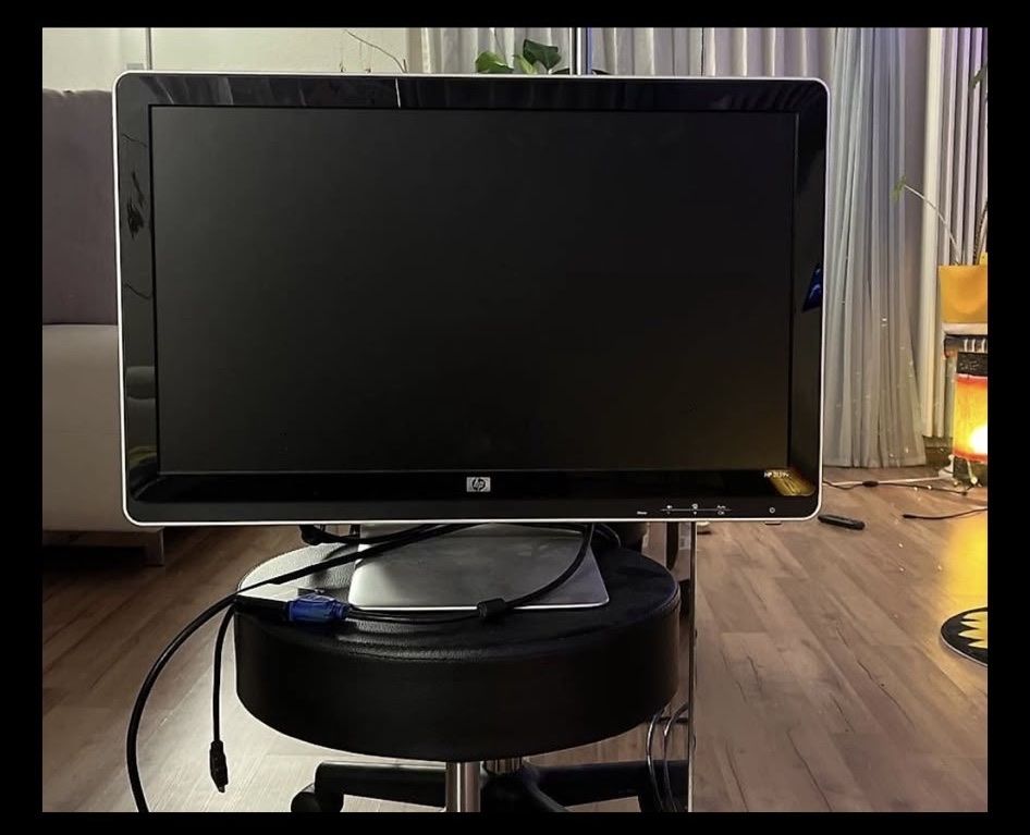 Monitor: hp Bildschirm – Usato da Derendingen venduto da sinuu_1999