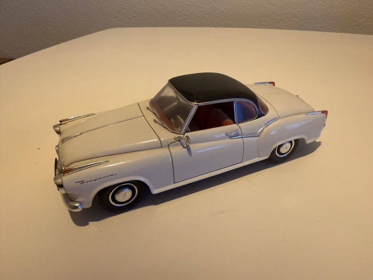 Revell Modellautos: Revell 1/18 Borgward Isabella – Neu (gemäss Beschreibung) aus Aarberg von Paloma013