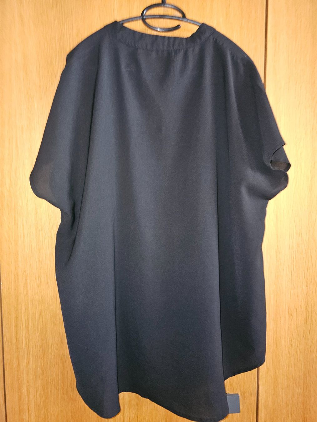 Blusen: 3 Blusen Gr. 4XL – Gebraucht aus Engi von kat_7zfx 5
