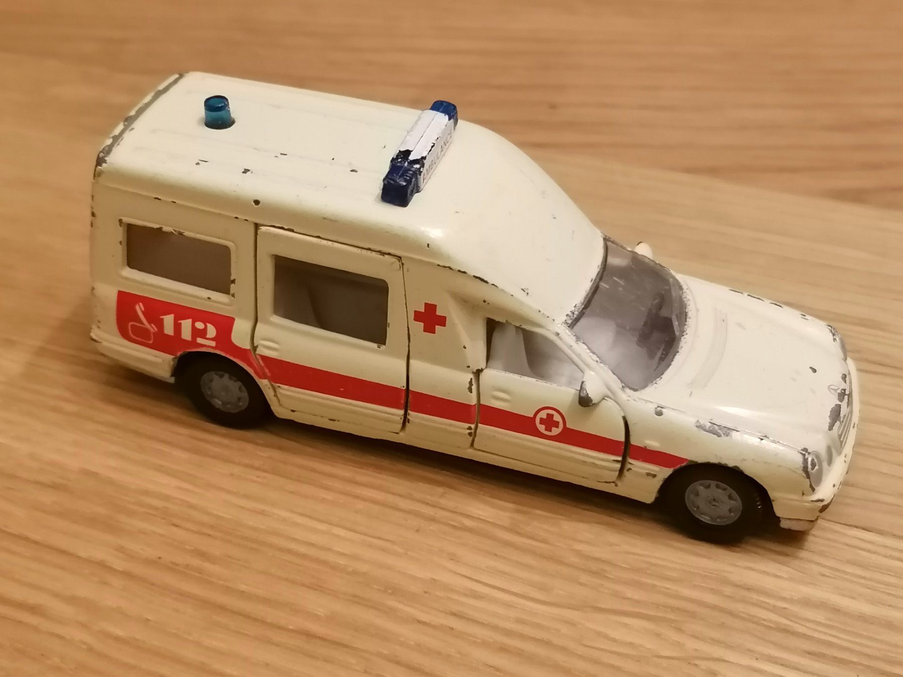 Siku Modellini d'auto: SIKU - Binz Ambulance A 2002 – Usato da Basel venduto da vintagecollector