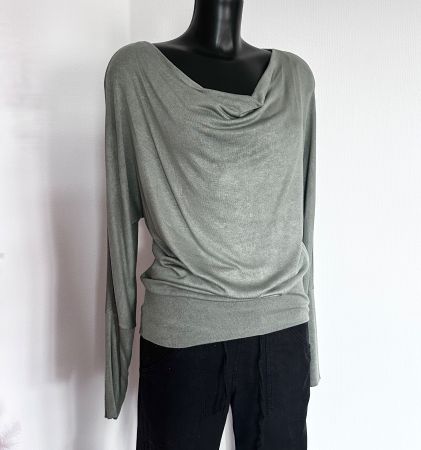 TOP ☀️ Gr S 36/38 Wasserfall Pullover olivgrün