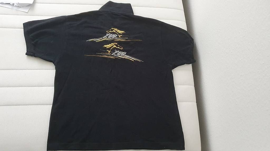 T-shirt: Volvo T-Shirt gestickt Grösse M – Nuovo (secondo la descrizione) da Basel venduto da Ringe1 1