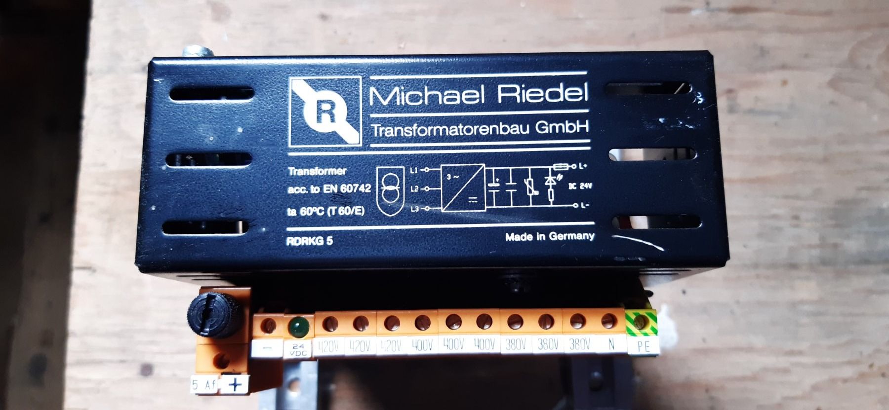 Componenti elettronici: Netzgerät 3 x 400VAC/24VDC-5A – Usato da Engwang venduto da ChristophUhlmann