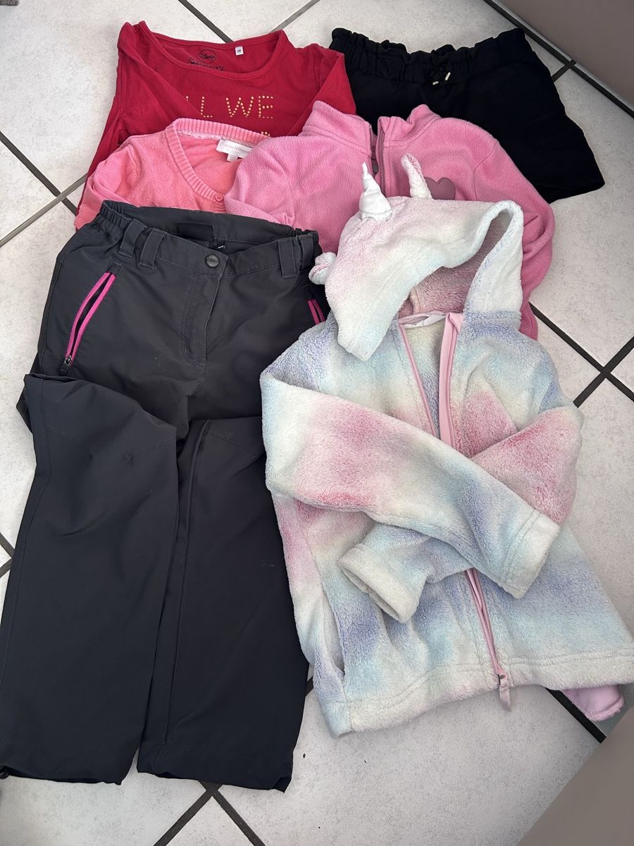 Lotti & Set di vestiti: Mädchen Kleiderpaket  gebraucht gr 122-128 – Usato da Schötz venduto da Maumau83 1