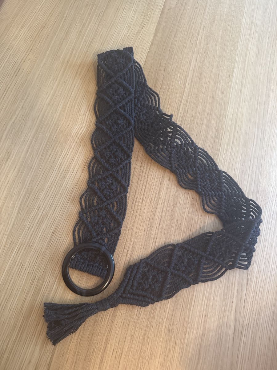 Cinture: Stylish Black Macrame Belt with Round Buckle – Nuovo (secondo la descrizione) da Zürich venduto da ann_in_zuri
