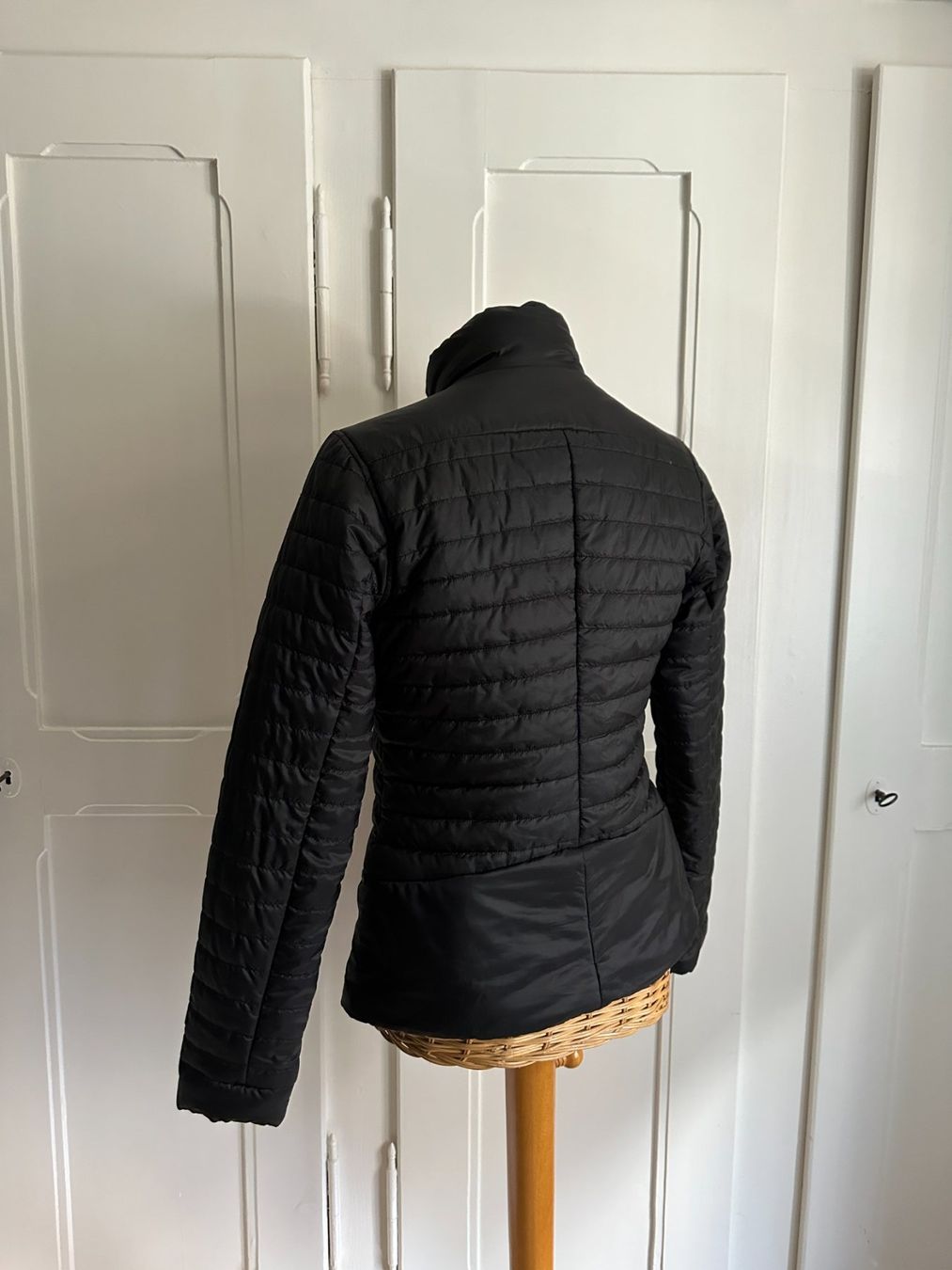 Giacche: JET SET - Steppjacke schwarz XS – Usato da Zürich venduto da Diazaio 2