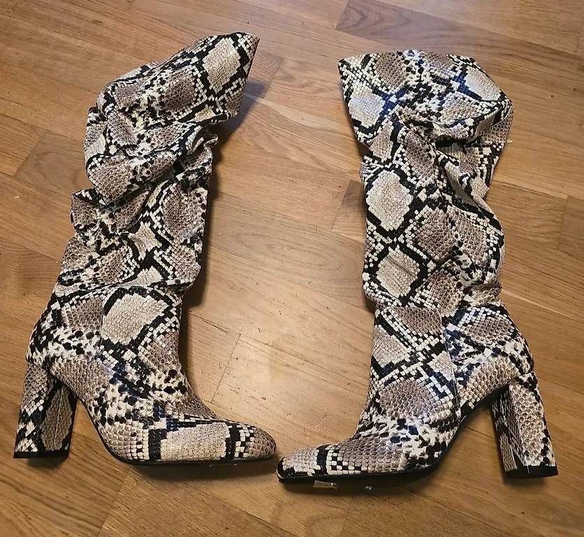 Damenschuhe: Stiefel 38,5 – Gebraucht aus Therwil von JosefinaV