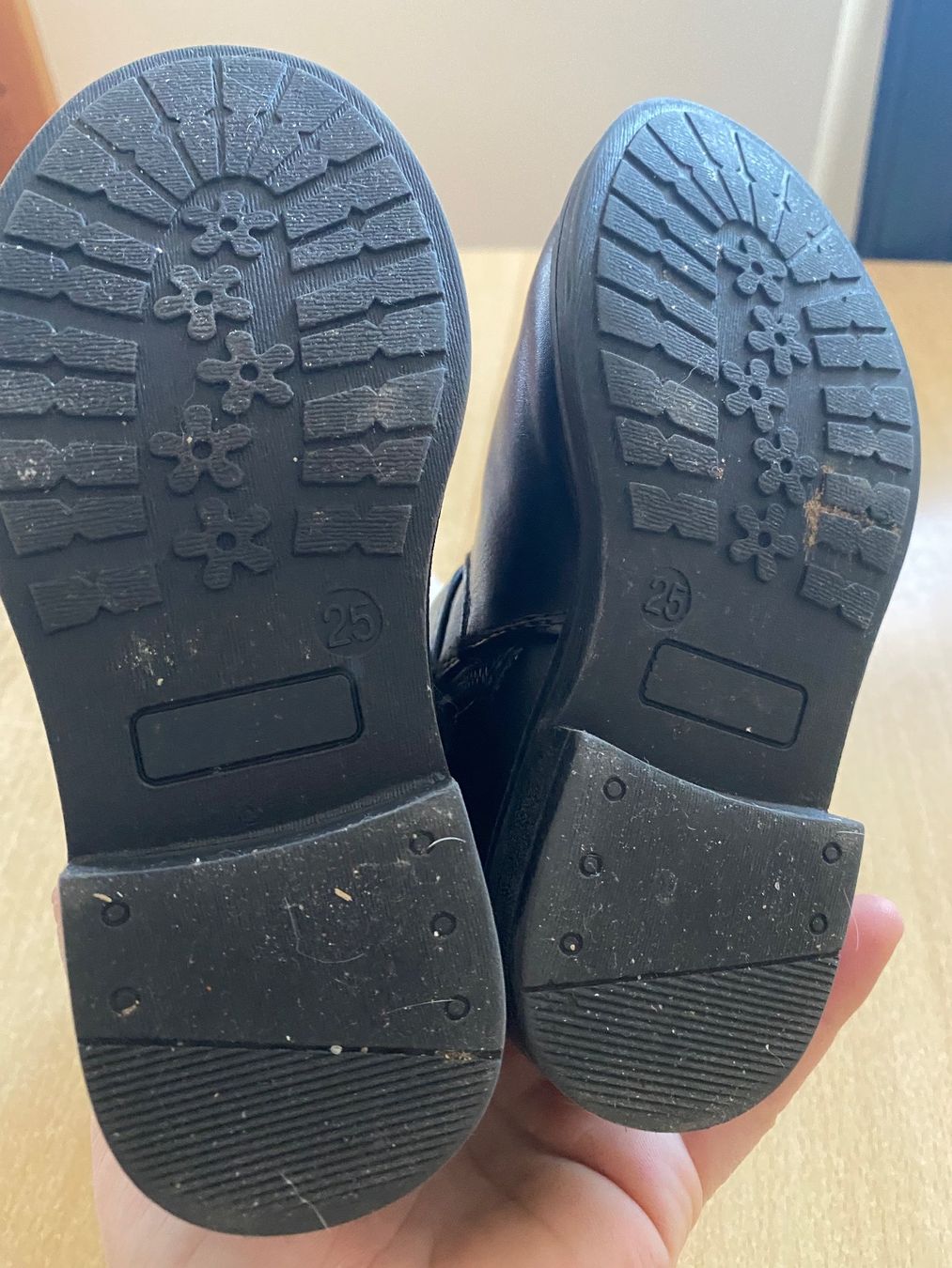Scarpe per ragazze: Botte fille noir T.25 – Nuovo (secondo la descrizione) da Le Brassus venduto da lionete02 5