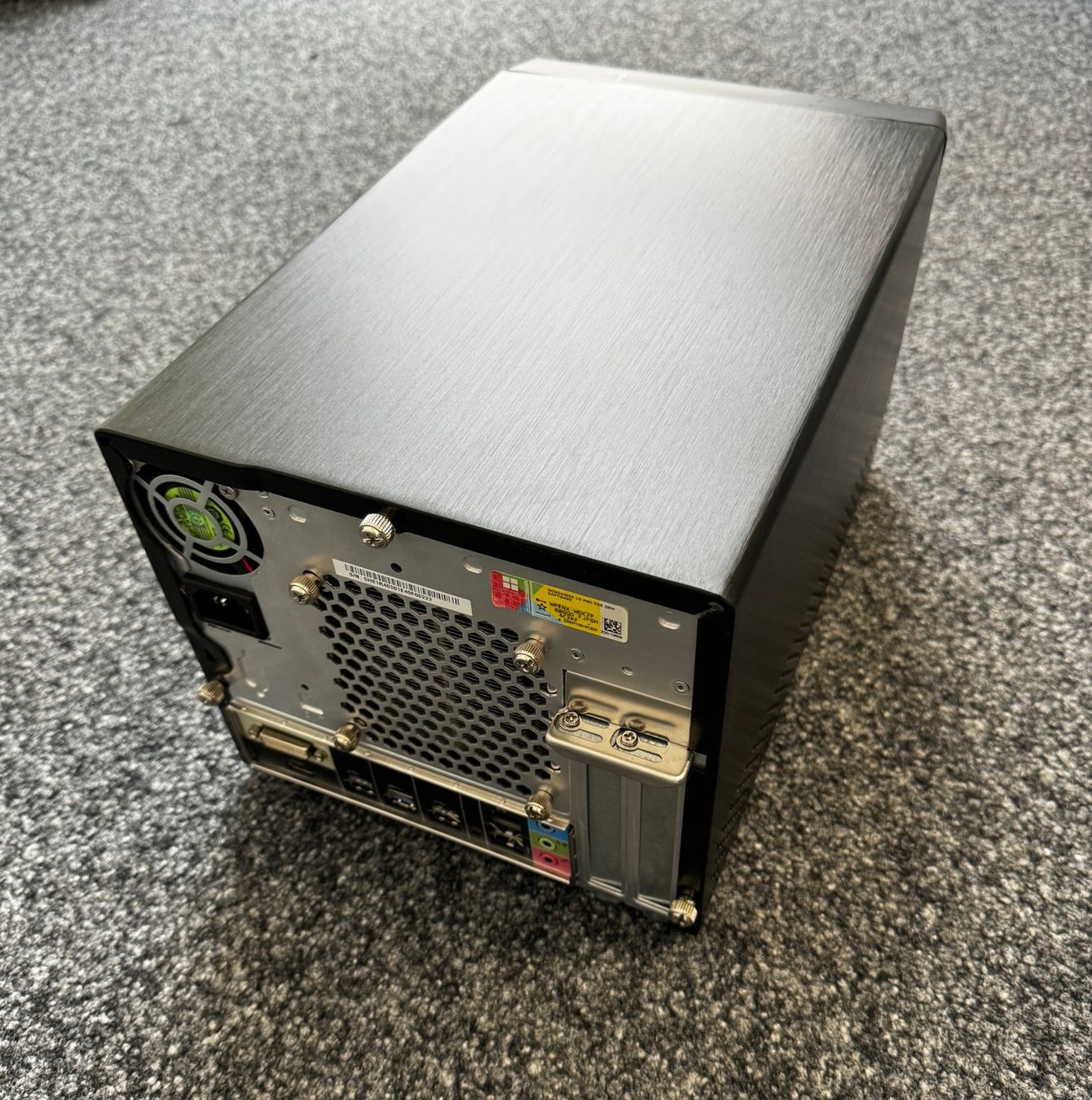 PC: Shuttle XPC Cube Barebone SH81R mit 8TB Speicher – Usato da St. Gallen venduto da It-Support9000 4
