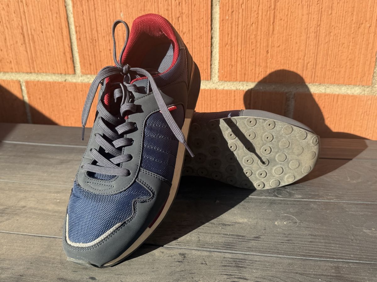 Levi's Scarpe da uomo: Scarpe da ginnastica Levi’s – Usato da Lugano venduto da poi_x9dn 1